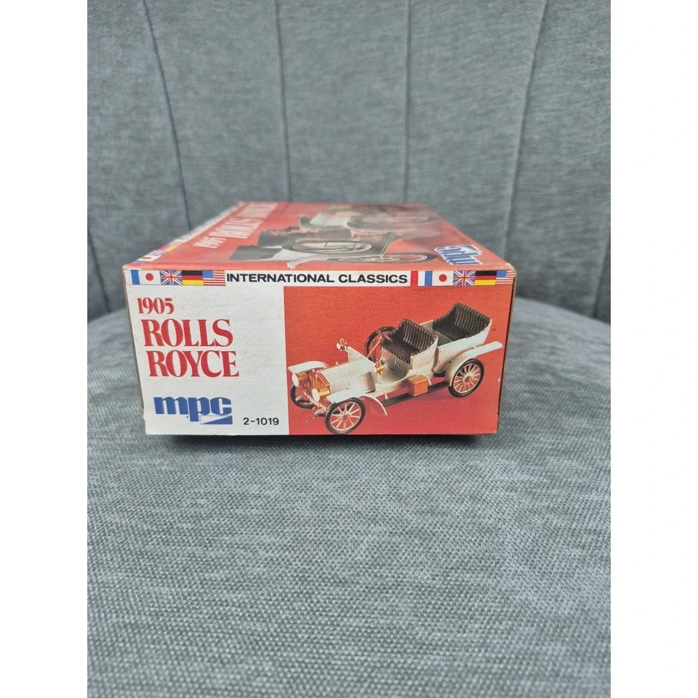 MPC  Classics 1905 Rolls Royce Model Kit 2-1019 Open Box Complete